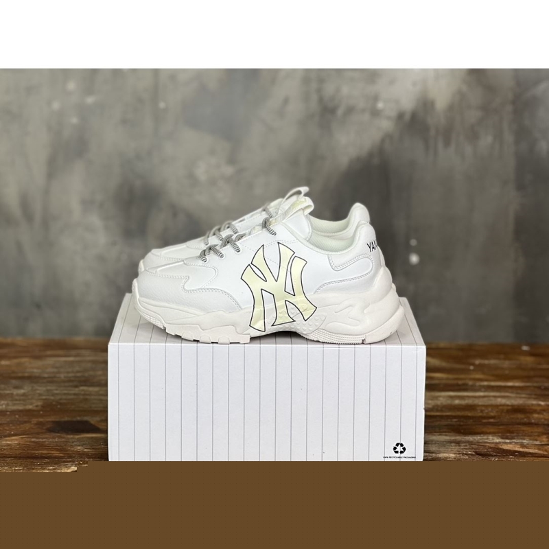 G*u*i sneakers